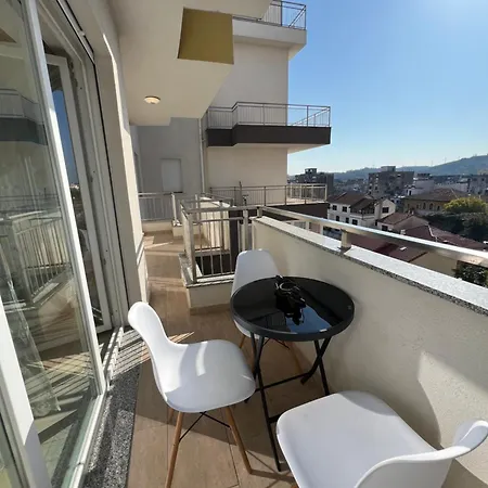 Apartment Moon Center *