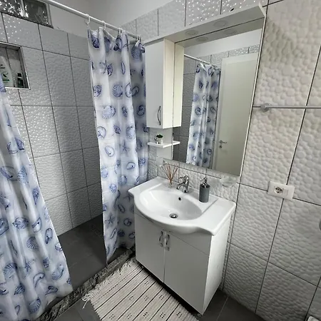 Moon Center Apartment